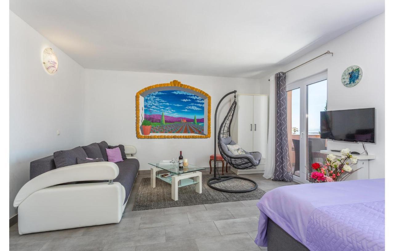 Beautiful Apartment In Stara Baska With Wifi المظهر الخارجي الصورة
