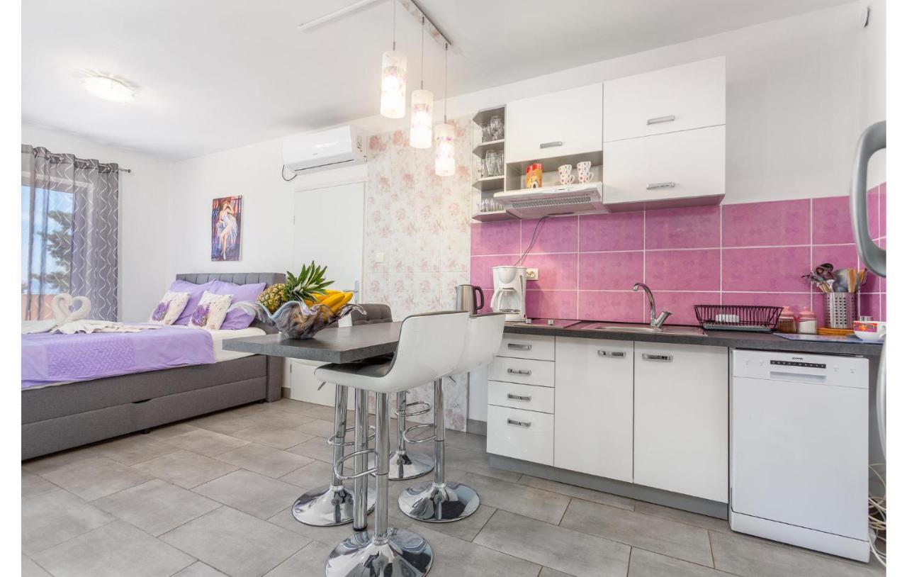 Beautiful Apartment In Stara Baska With Wifi المظهر الخارجي الصورة