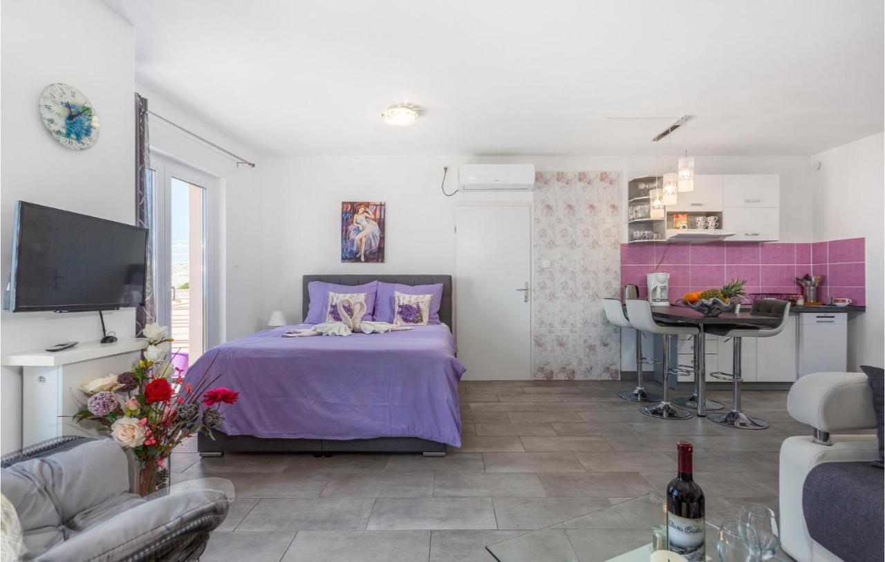 Beautiful Apartment In Stara Baska With Wifi المظهر الخارجي الصورة